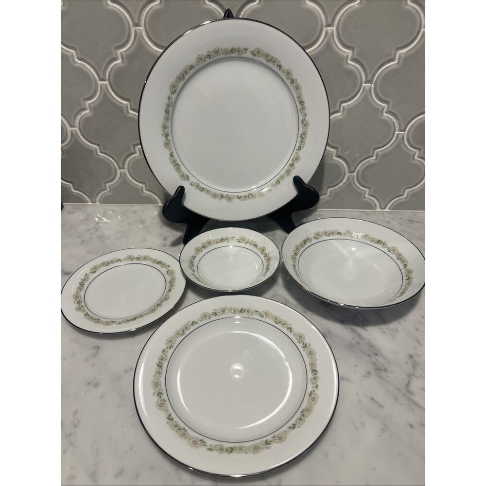 5 Pc Place Setting VTG Noritake Trilby Pattern 6908 Fine China Cottagecore Daisy